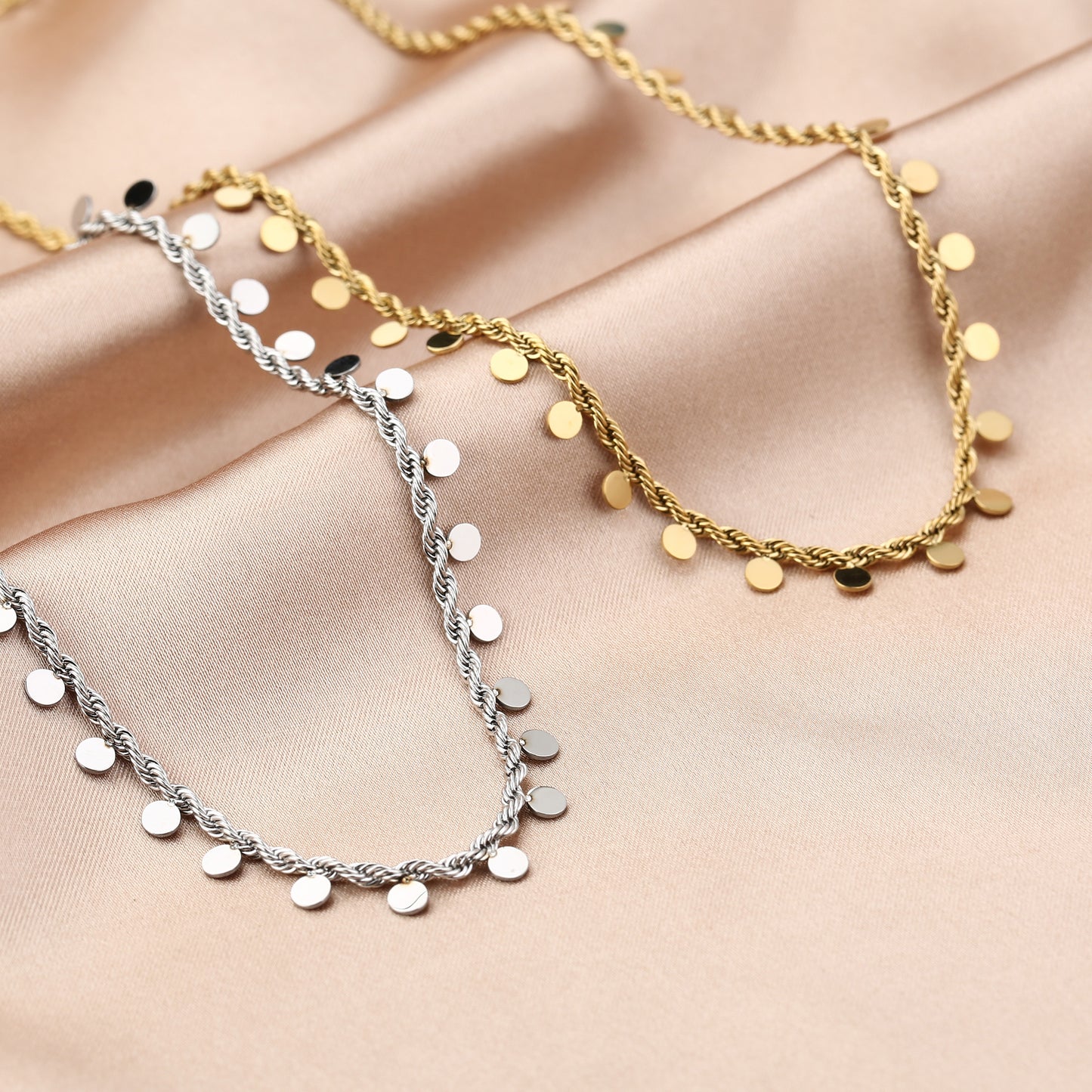 gedraaide ketting met circels