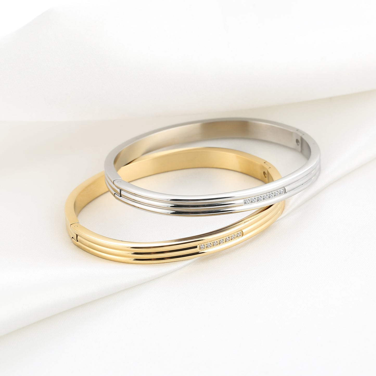 Basic bangle met steentjes